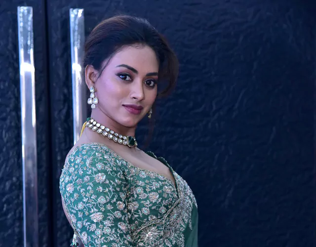 Kamakshi Bhaskarla Pictures